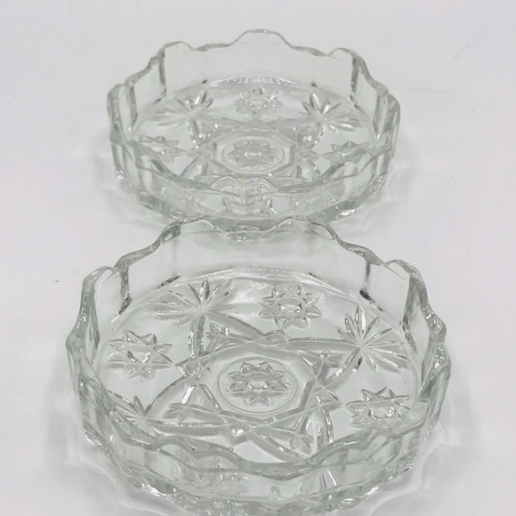 Vintage Anchor Hocking precut clear round puff box with lid. - Picture 2 of 11